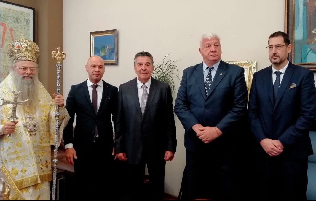 Новият кмет Костадин Димитров прие властта от Здравко Димитров